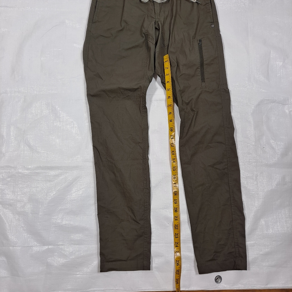 Vuori Green Ripstop Pants NWOT - Picture 9 of 13